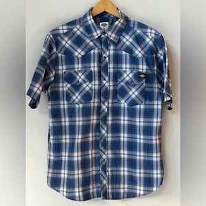 Summer Plaid Short Sleeve Button Down W/ Blue Pearl Snaps & Pockets (Size L)